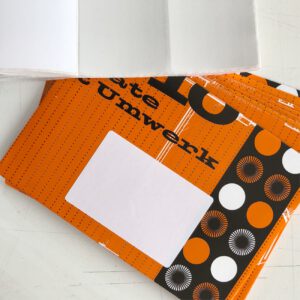 10 Kuverts, Recyclingpapier, mit Adressaufkleber,