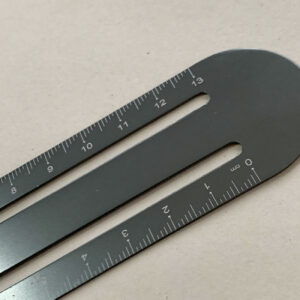 Weiss Lesezeichenlineal, Aluminium, anthrazitfarben, Detailansicht,