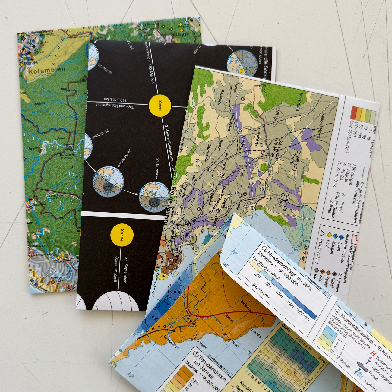 Recycling-Kuverts, aus alten Atlanten