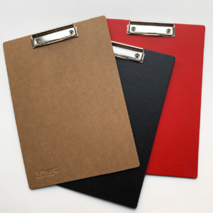 SCHWARTZ - Klemmbrett DIN-A4 Kraft, Rot, Schwarz